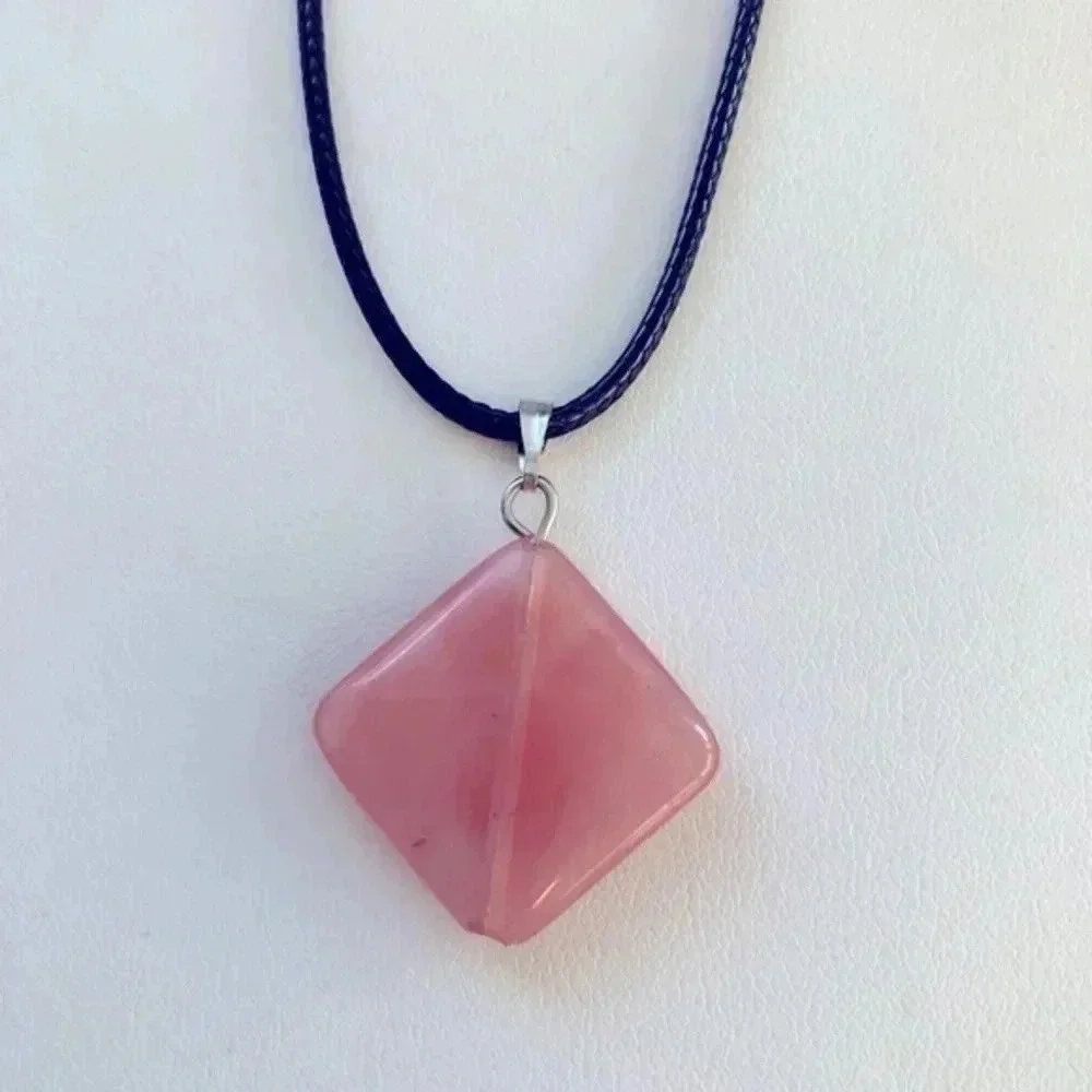 Diamond Shape Cherry Quartz Stone Necklace NWT